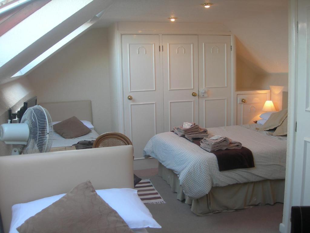 The Lodge Swindon Phòng bức ảnh