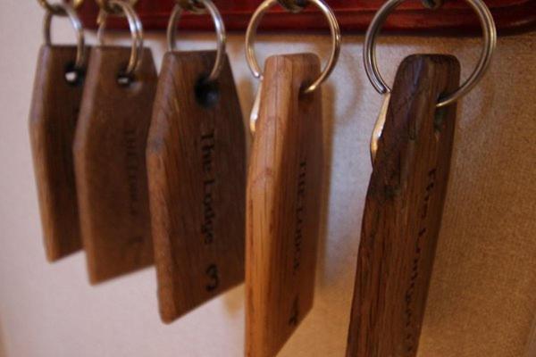 The Lodge Swindon Ngoại thất bức ảnh